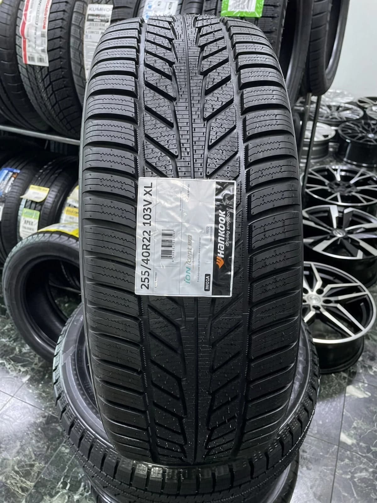 Hankook IW01A Winter i cept iON 255/40 R22 103V XL