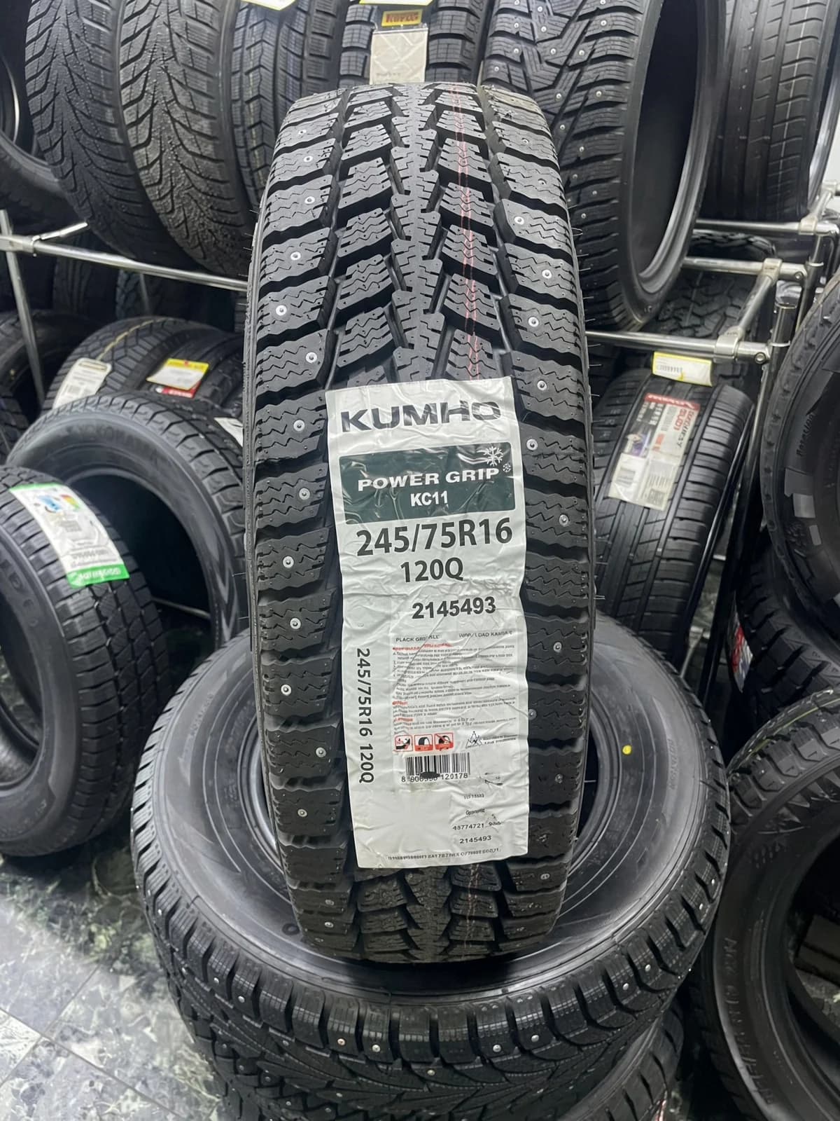 Kumho Power Grip KC11 245/75 R16C 120/116Q
