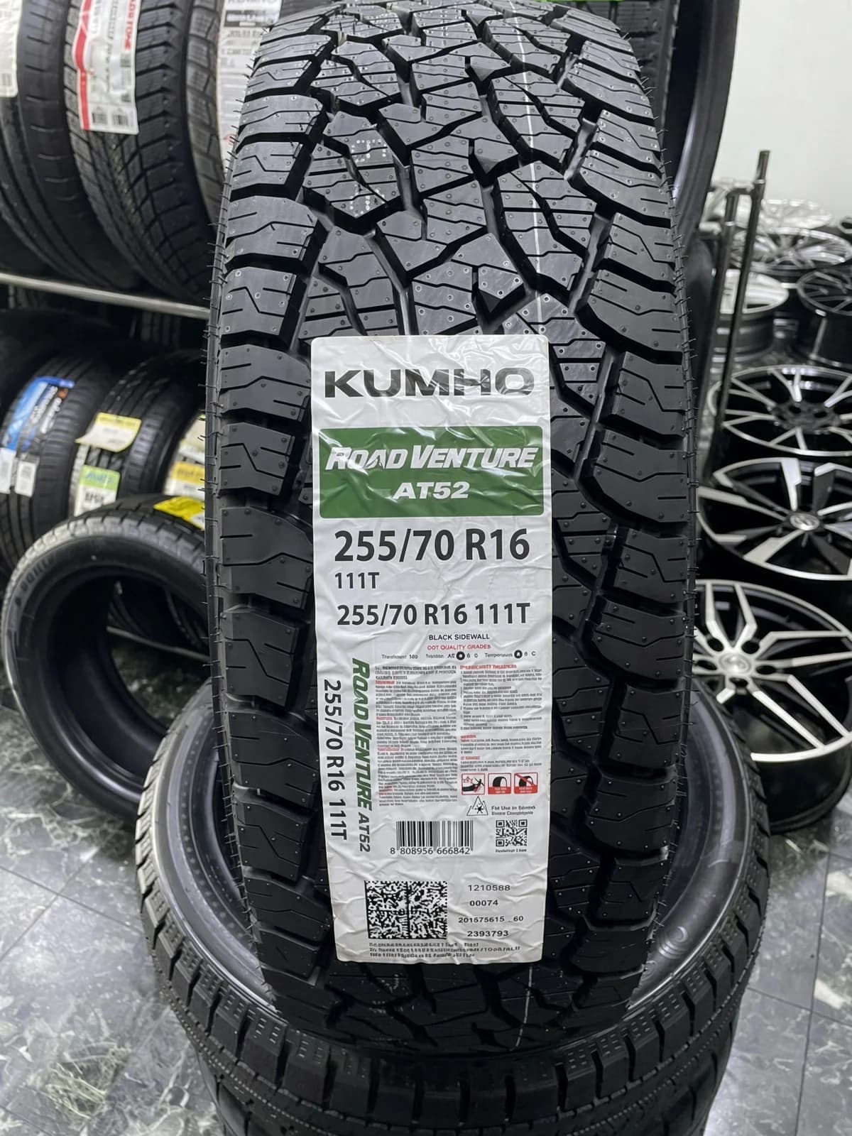 Kumho Road Venture AT52 255/70 R16 111T