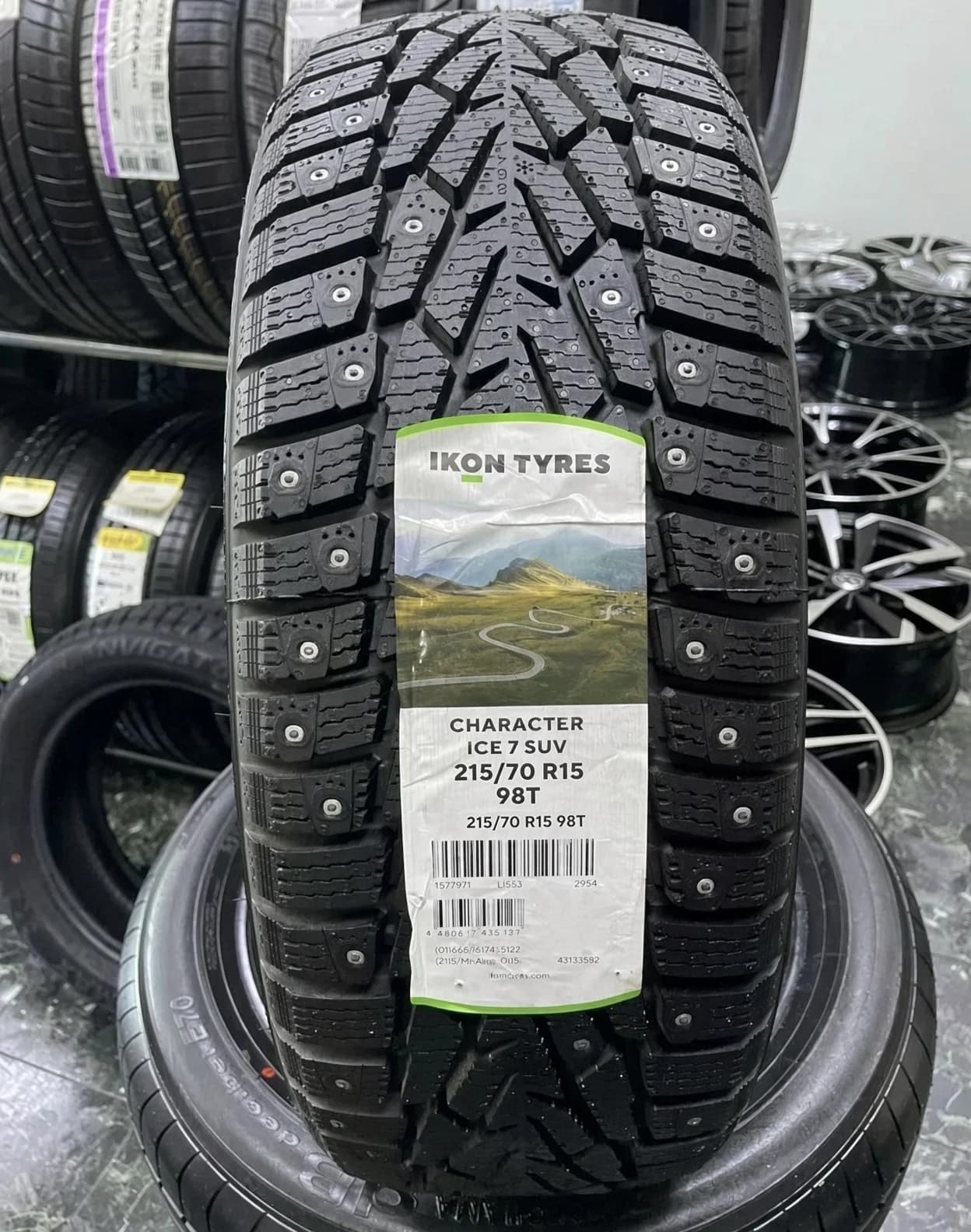 Ikon Character Ice 7 SUV 215/70 R15 98T